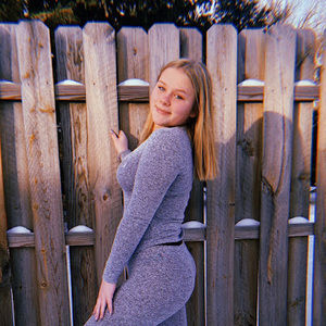 Meet your Posher, Kenadee